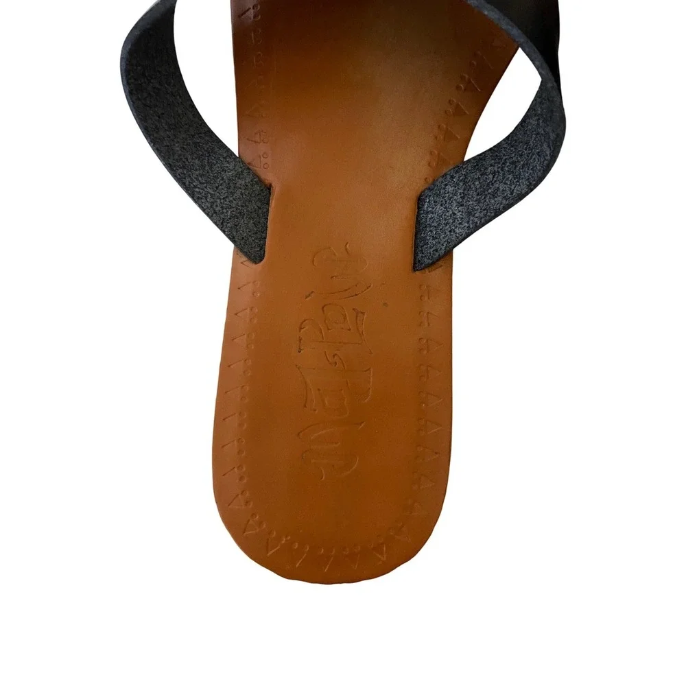 Madpole Black Thong Sandals Womens Size 7 Flat Flip Flops Minimalist Summer Shoe